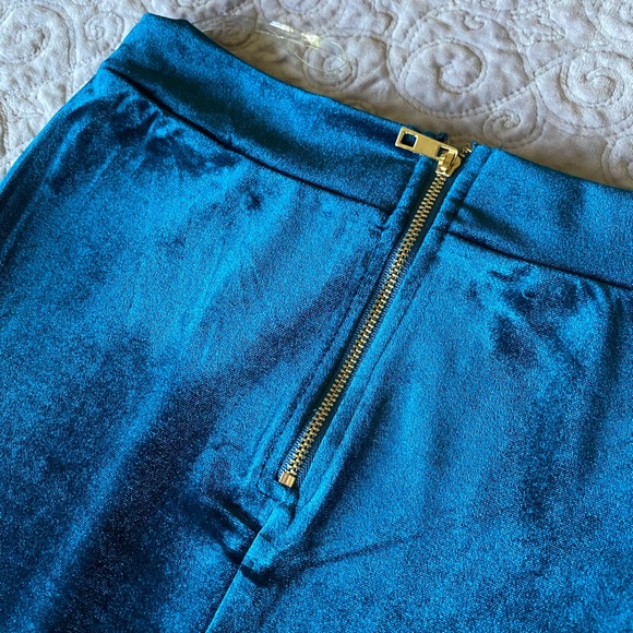 Two piece set - Picture 8 of 9